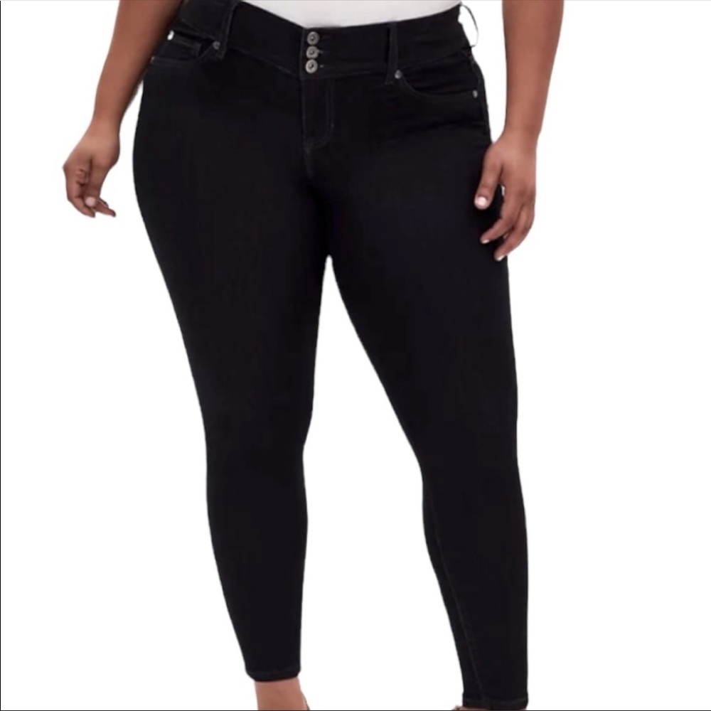 👖Torrid Dark Wash Rinse Jegging 👖